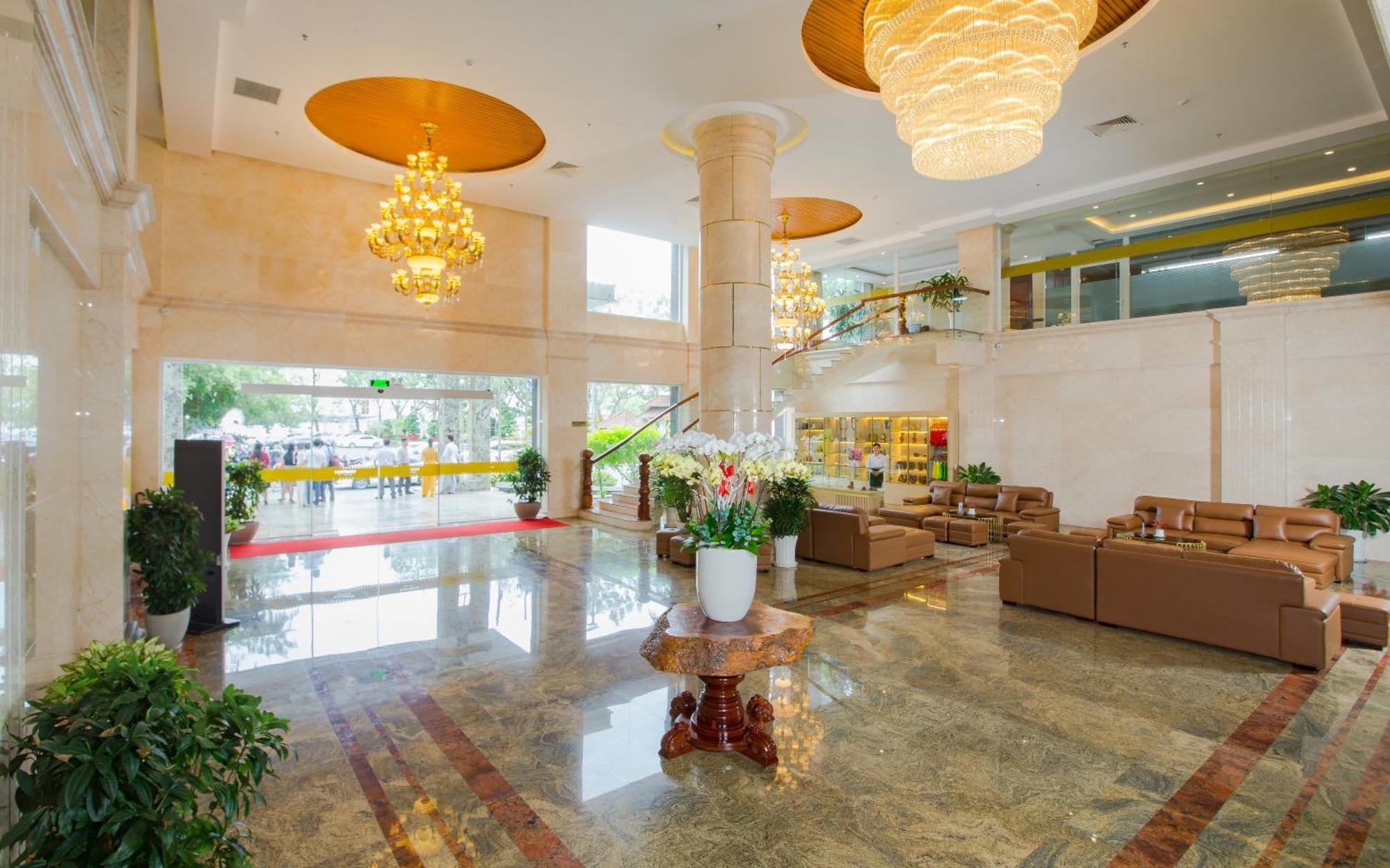 Van Phat Riverside Hotel Can Tho Exterior photo
