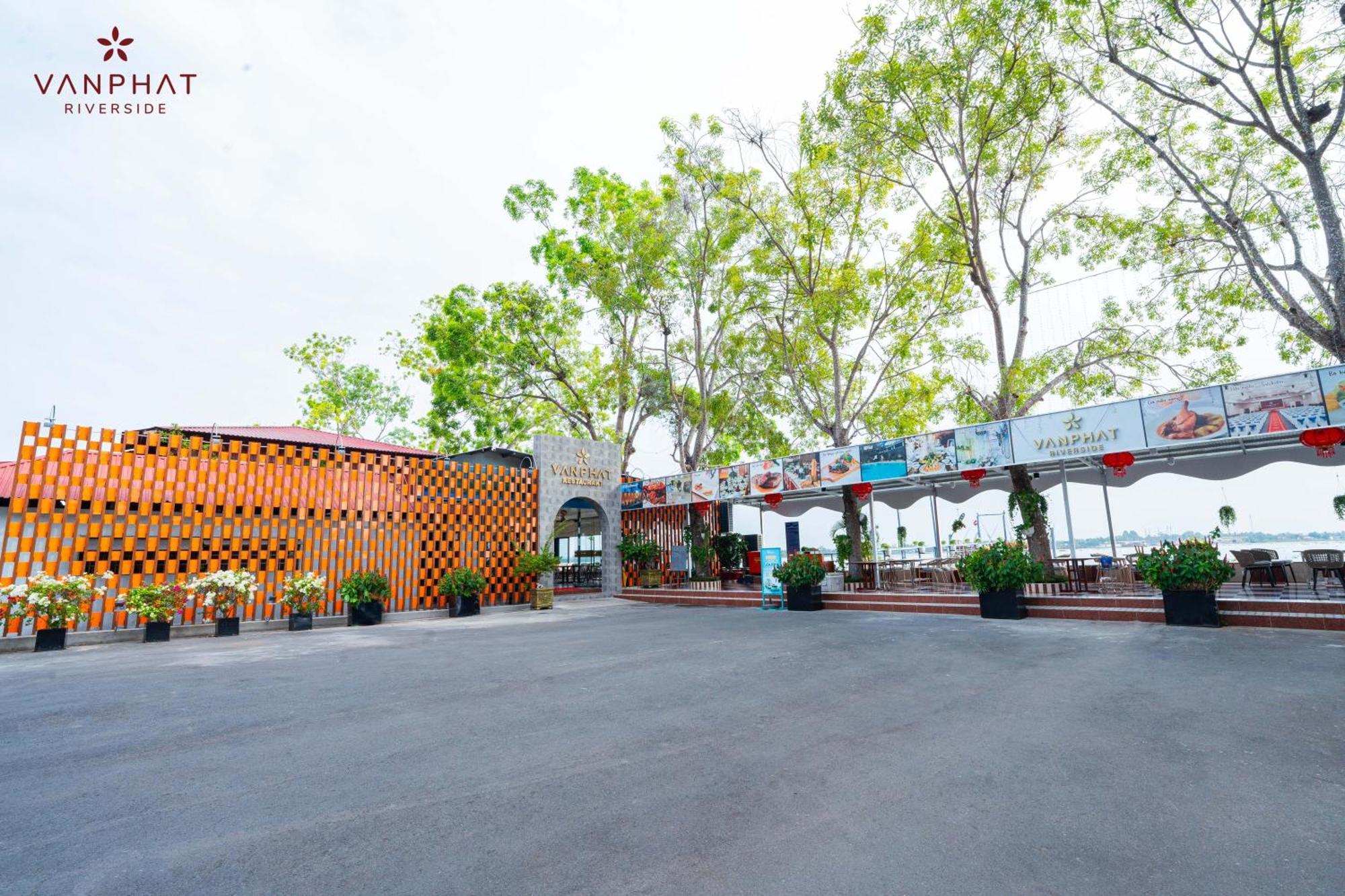 Van Phat Riverside Hotel Can Tho Exterior photo