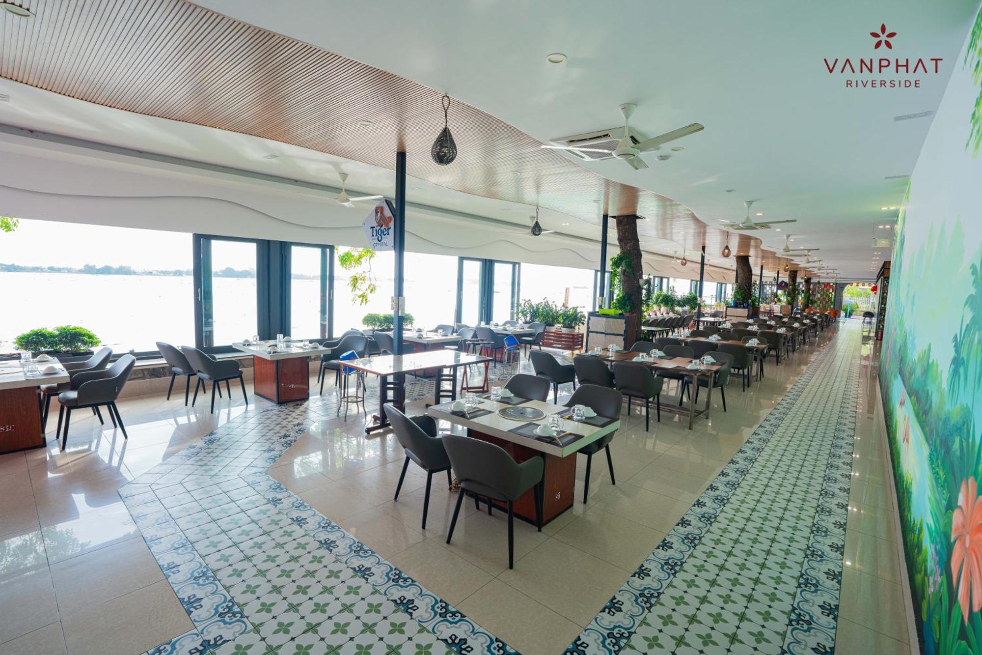 Van Phat Riverside Hotel Can Tho Exterior photo